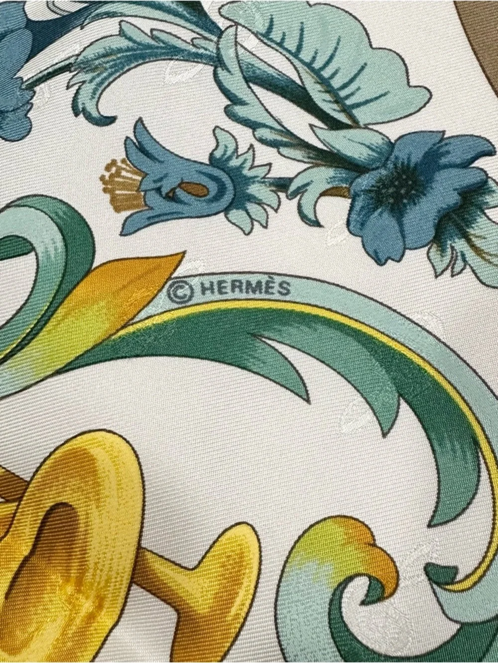 Hermes 100% Silk “Orgauphone” White Gold Green & Blue 90x90cm Large Square Scarf - Picture 8 of 12